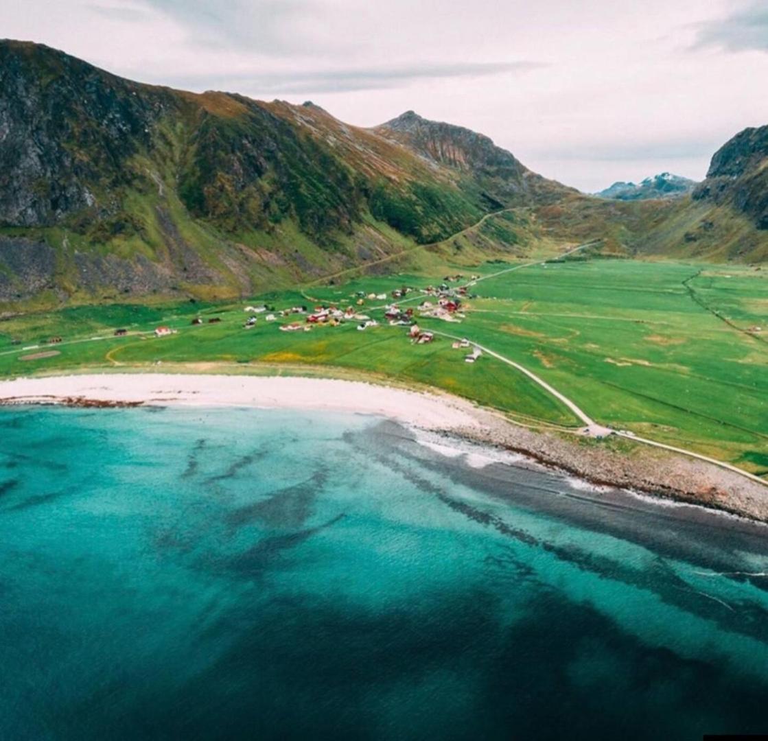Waterfront Apartment With Panoramic Sea View Henningsvaer Bagian luar foto