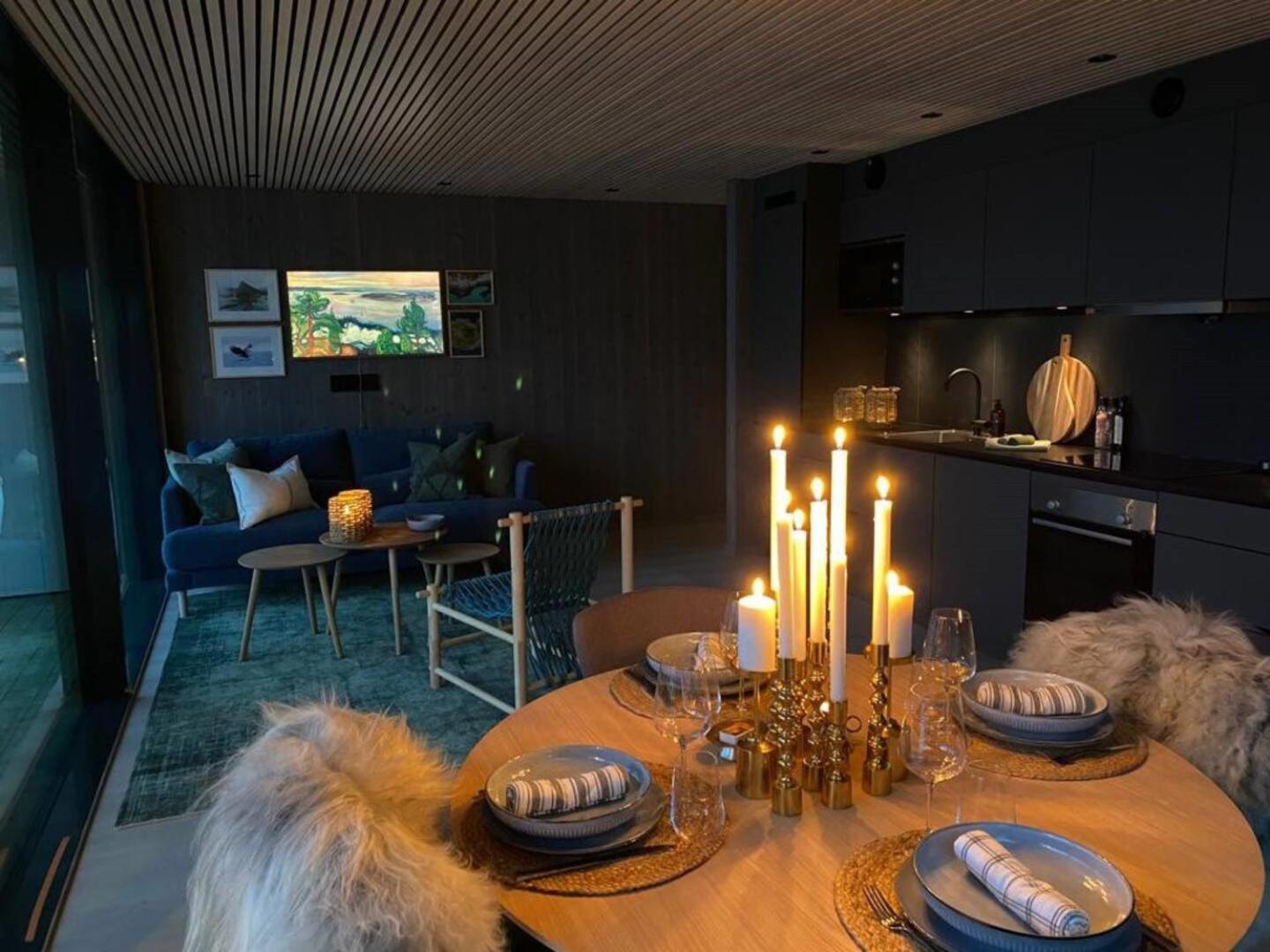 Waterfront Apartment With Panoramic Sea View Henningsvaer Bagian luar foto