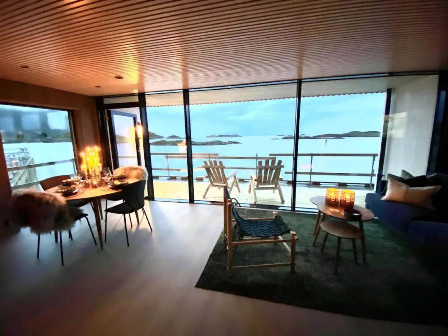 Waterfront Apartment With Panoramic Sea View Henningsvaer Bagian luar foto