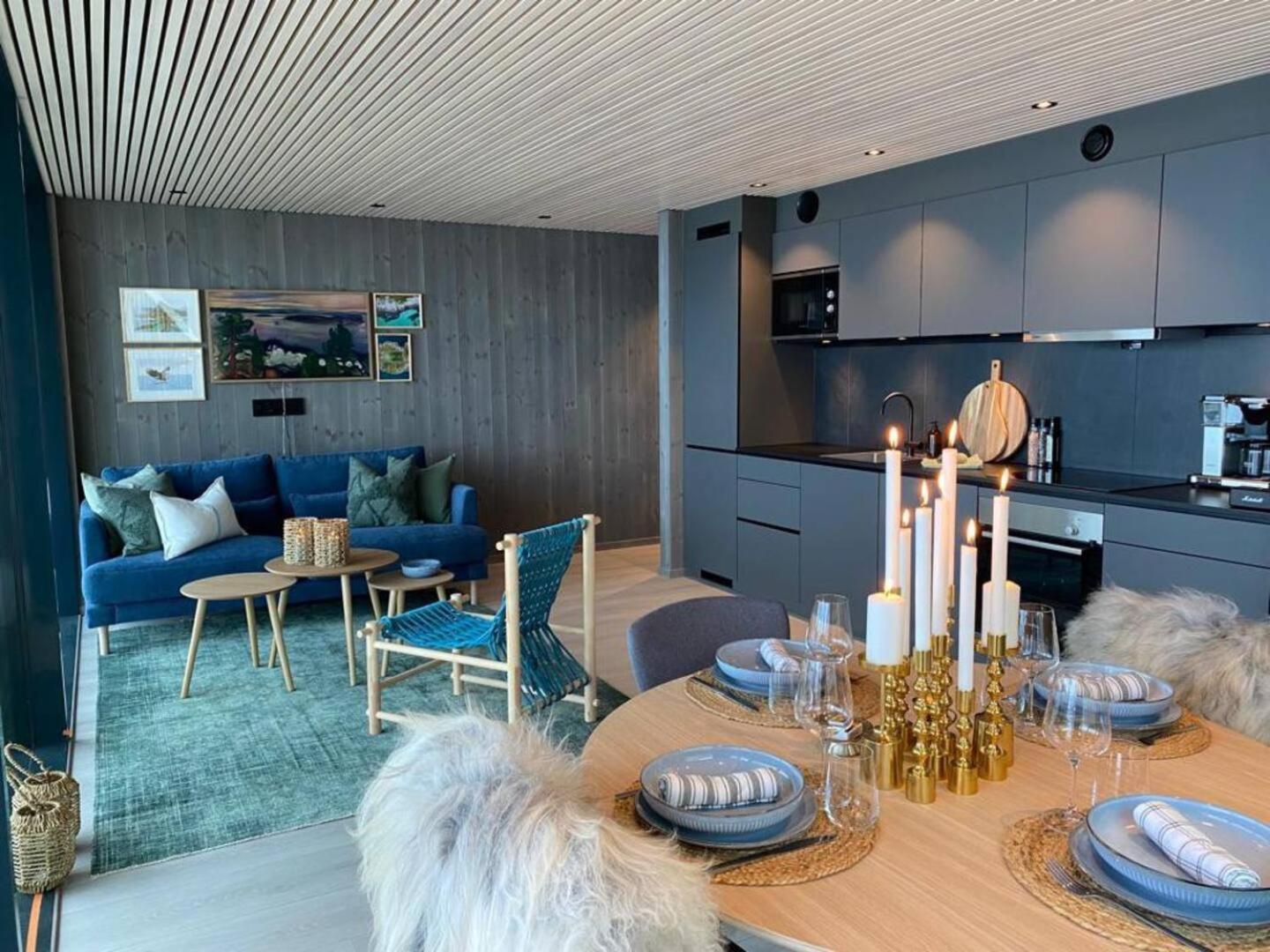 Waterfront Apartment With Panoramic Sea View Henningsvaer Bagian luar foto